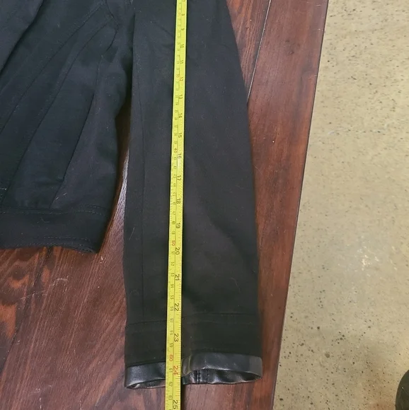 Dalia Collection Zip Jacket - Picture 4 of 13